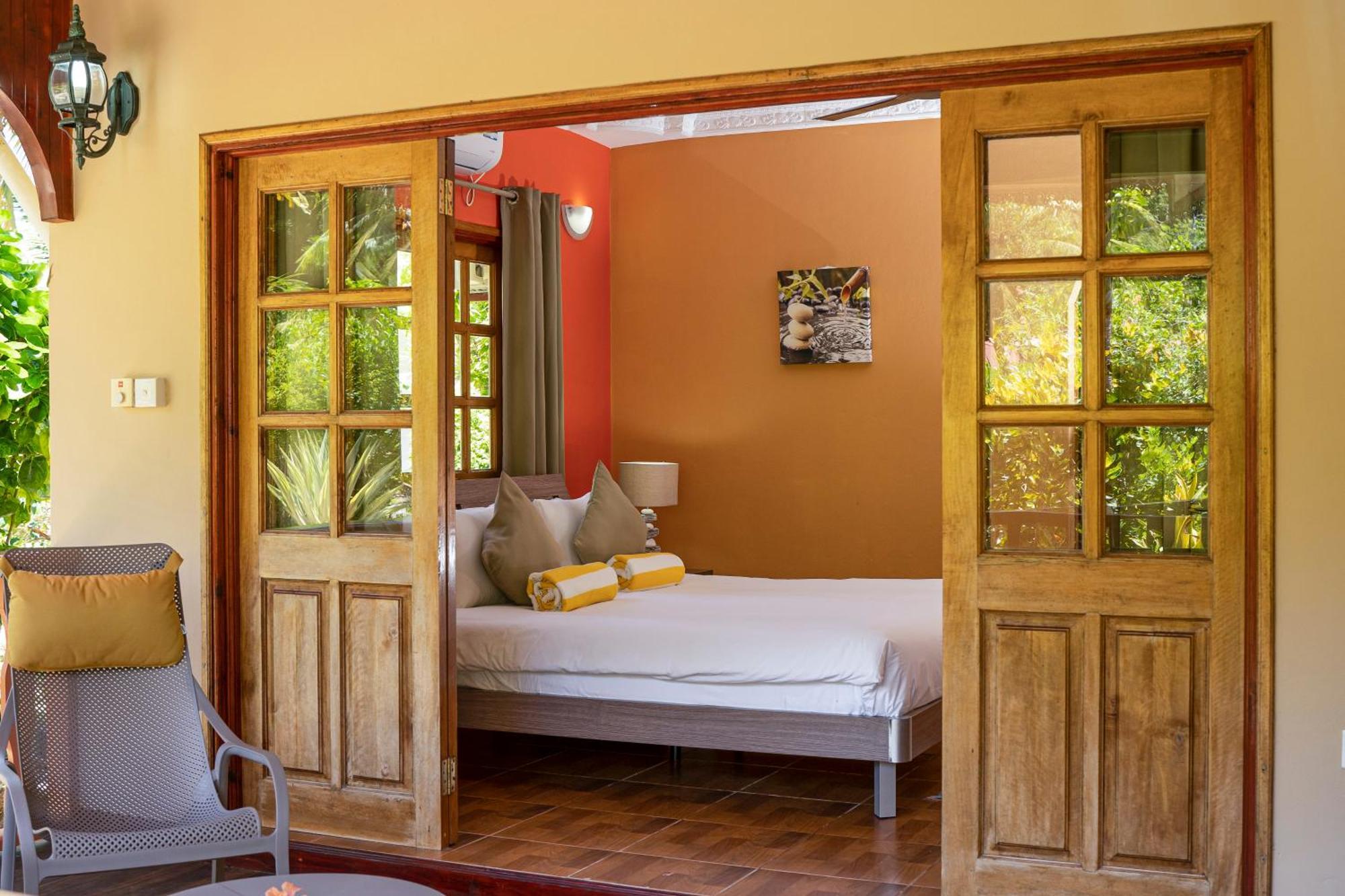 Casa De Leela Self Catering Guest House La Digue Exterior photo